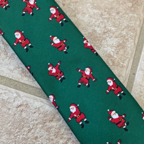 St. Nicholas Square Santa Christmas Holiday Party Tie - Picture 4 of 16